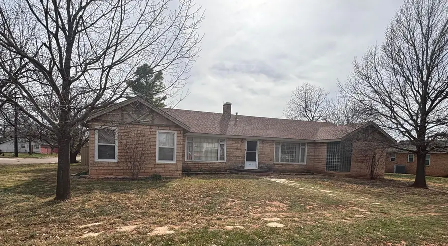 1201 Avenue L, Childress, TX 79201 - #2