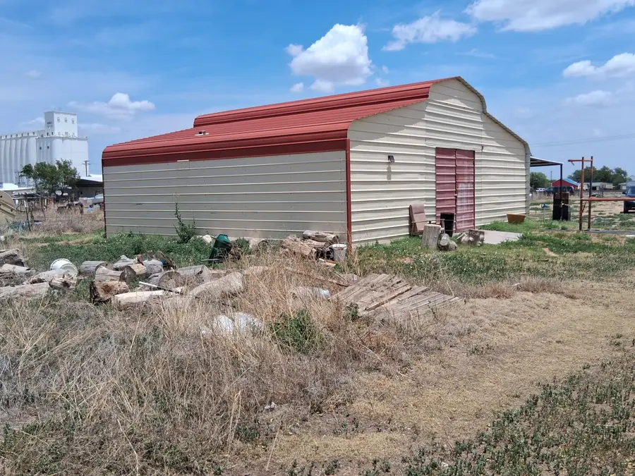 700 Wilson Avenue, Dumas, TX 79029 - #2