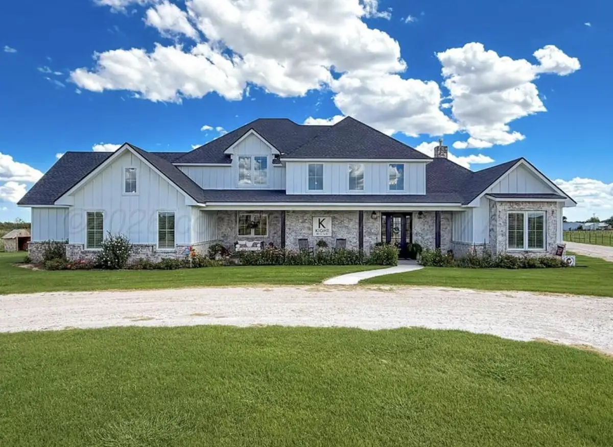 801 E 1st Street, Stinnett, TX 79083 - Image #1