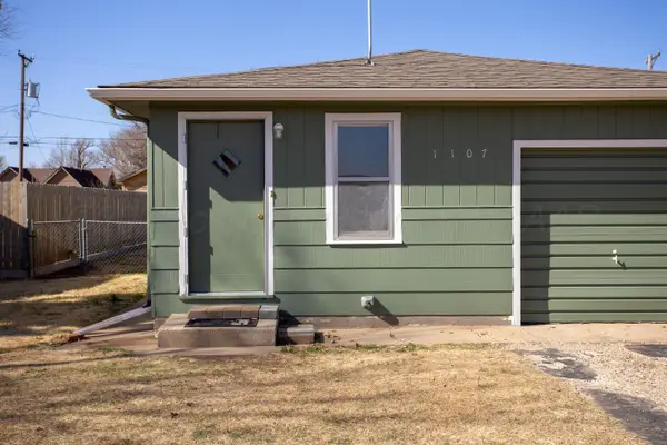 1107 Main Street, Panhandle, TX 79068-3007