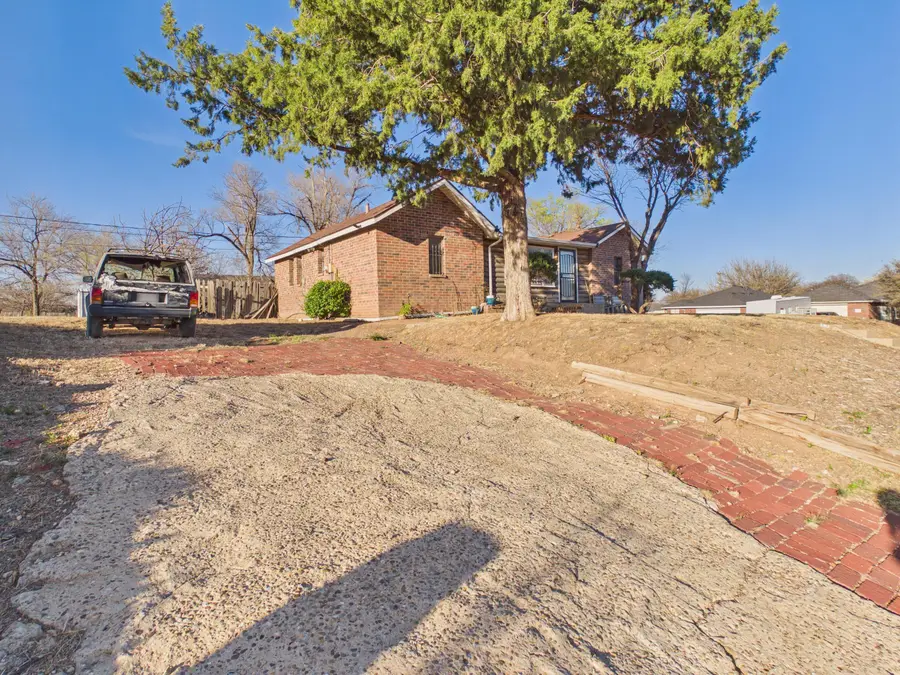 906 NW 19th Avenue, Amarillo, TX 79107 - #3