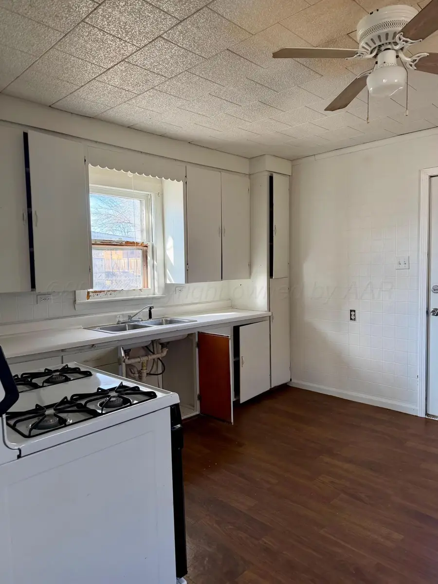 508 Ave C Nw, Childress, TX 79201 - #3