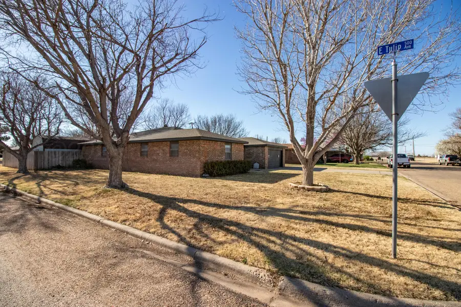 606 S Gardenia Street, White Deer, TX 79097 - #3