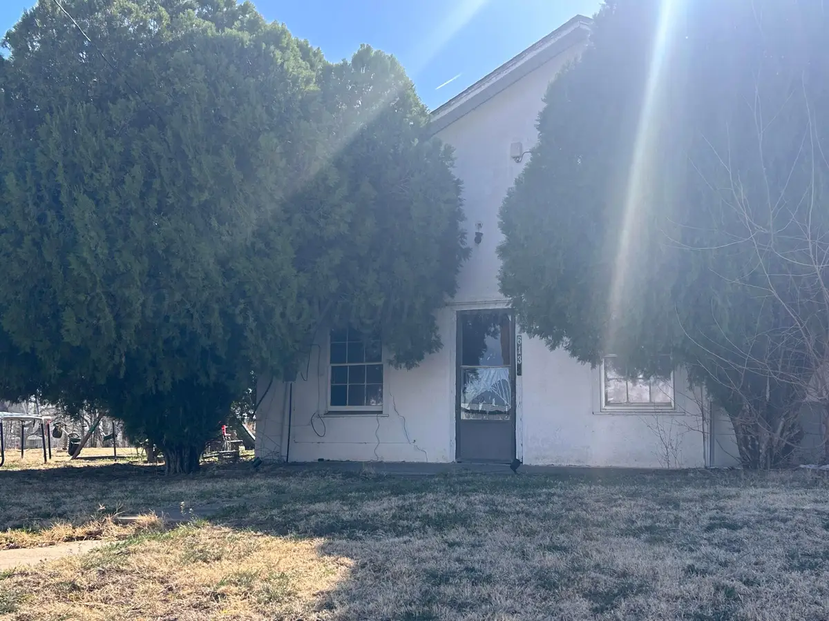 613 N 7th Street, Canadian, TX 79014 - #1