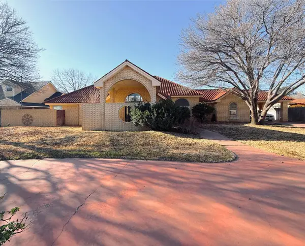 1700 NE 2nd Street, Dumas, TX 79029-3400