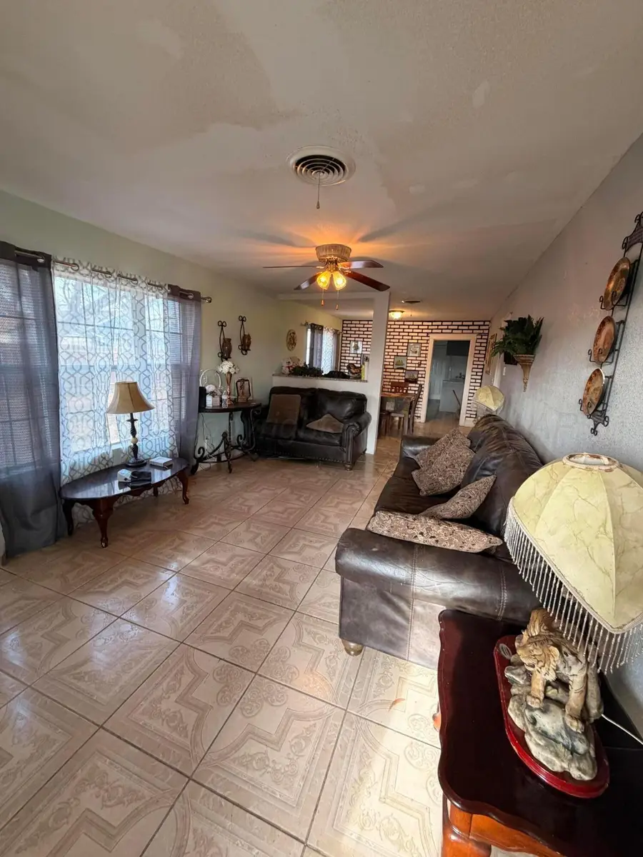 204 Lawton, Hereford, TX 79045 - #3