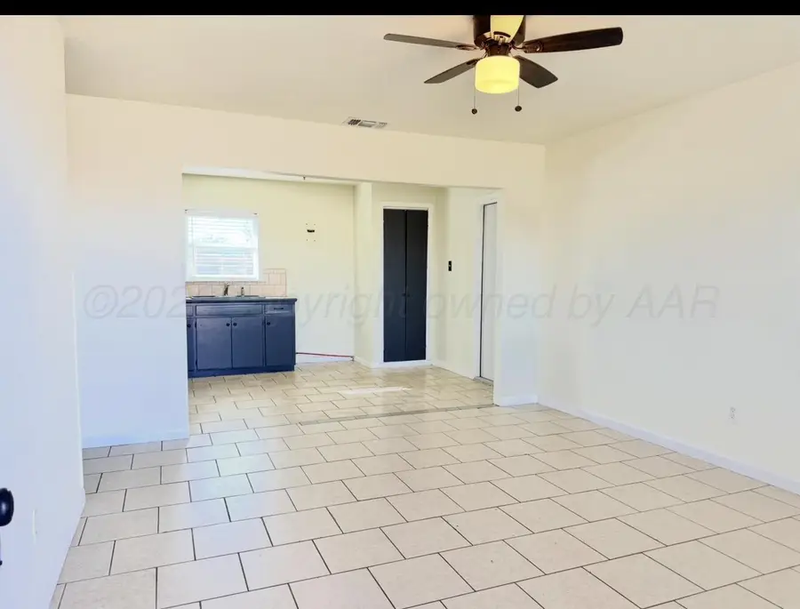 125 N Birge Avenue, Dumas, TX 79029 - #3