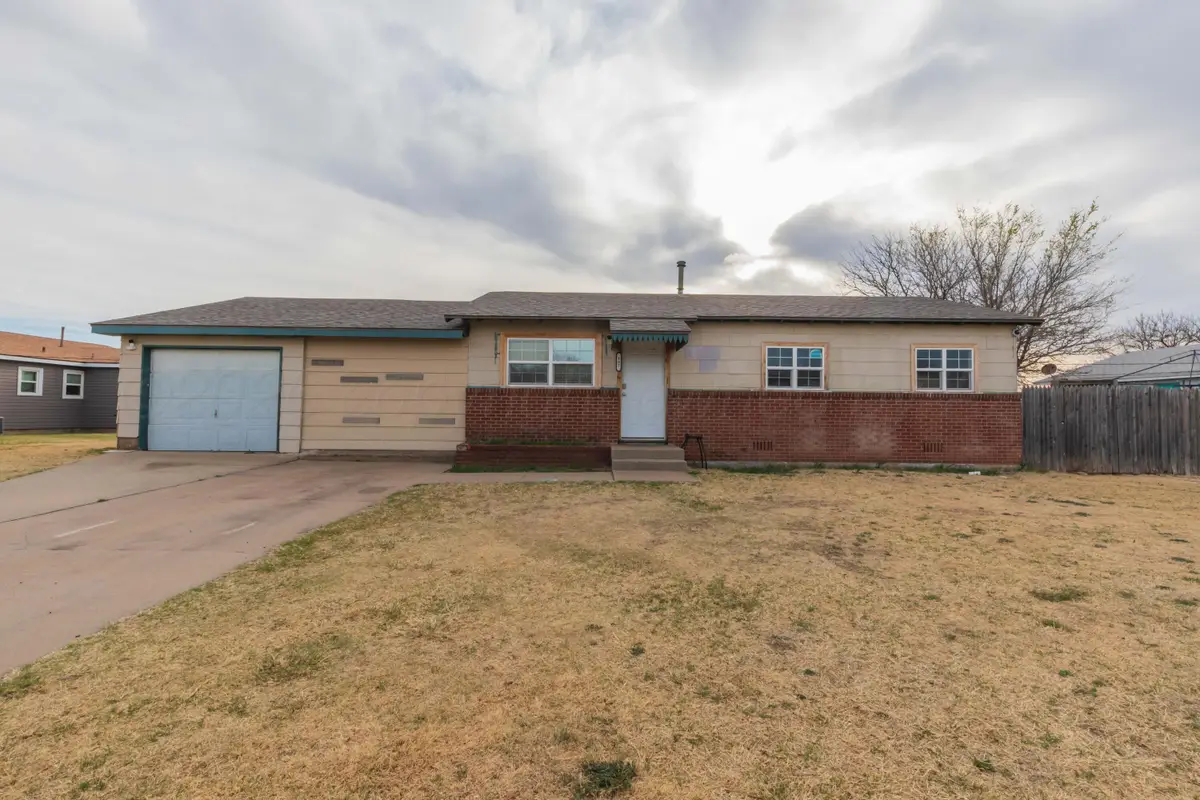 107 Inverness Street, Borger, TX 79007 - #1