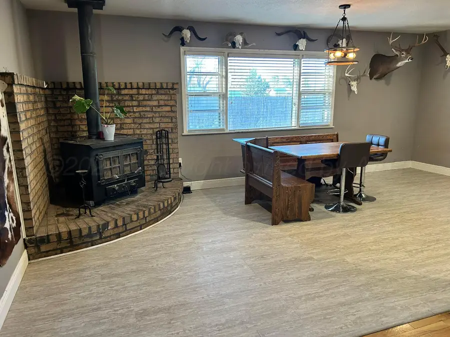 519 S Fulton Street, Stratford, TX 79084 - #2