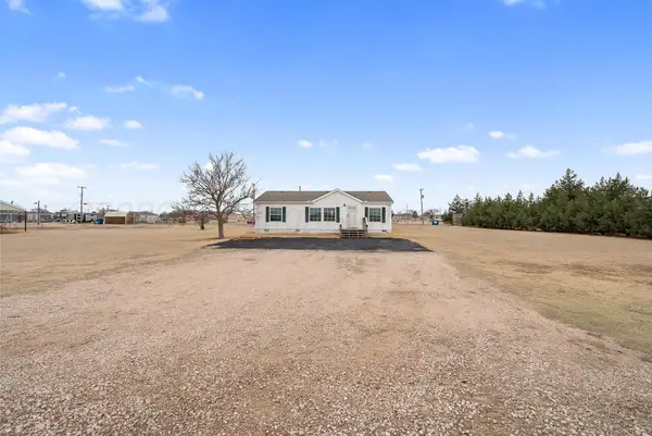 702 NW Northern Avenue, Happy, TX 79042