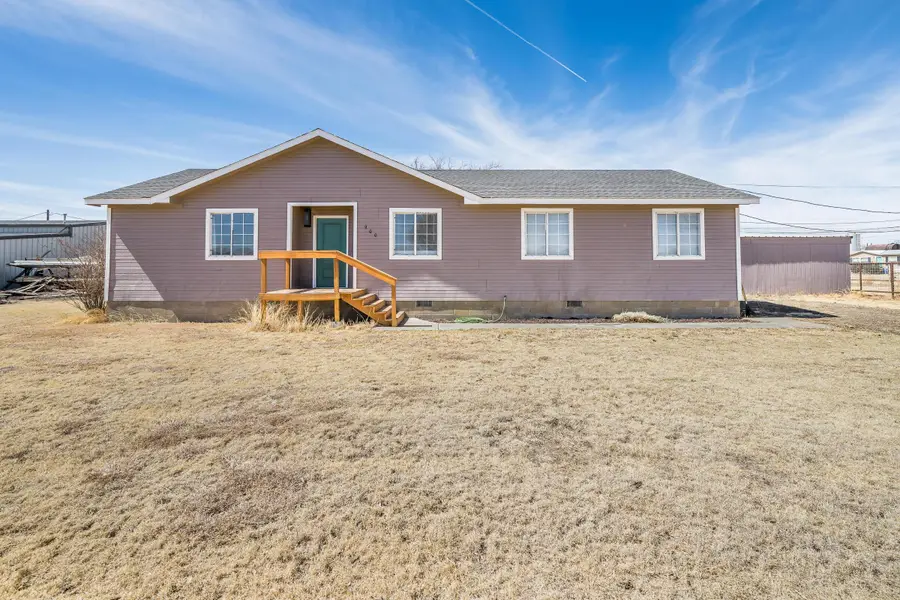 900 Goodnight Street, Claude, TX 79019 - #2