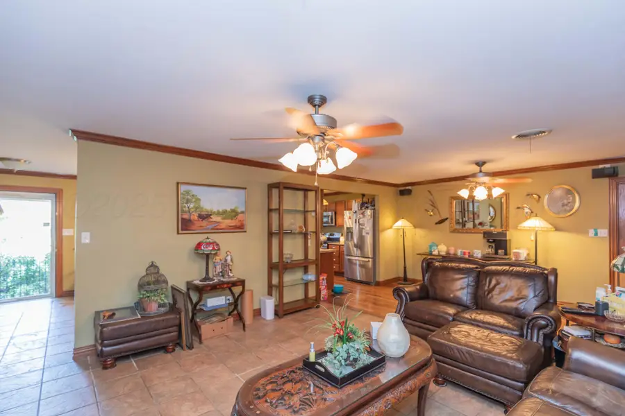 105 S Pratt Street, Claude, TX 79019 - #2