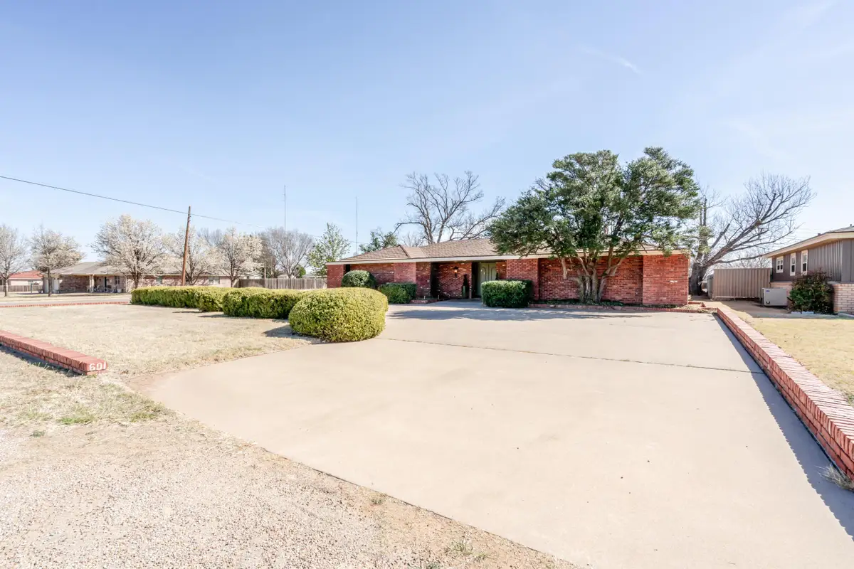 601 Cottage Street, Clarendon, TX 79226 - #1