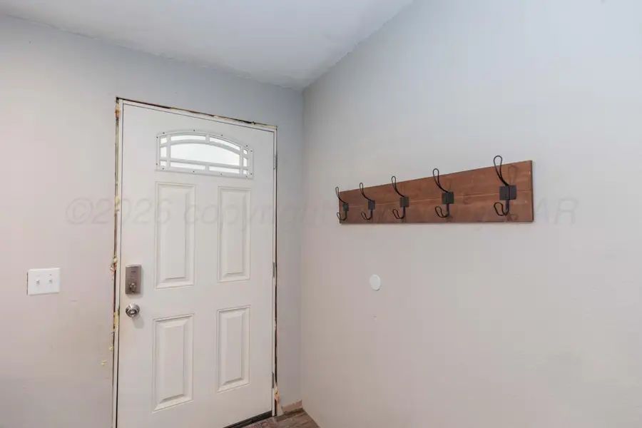 216 W 5th Street, Lefors, TX 79054 - #3