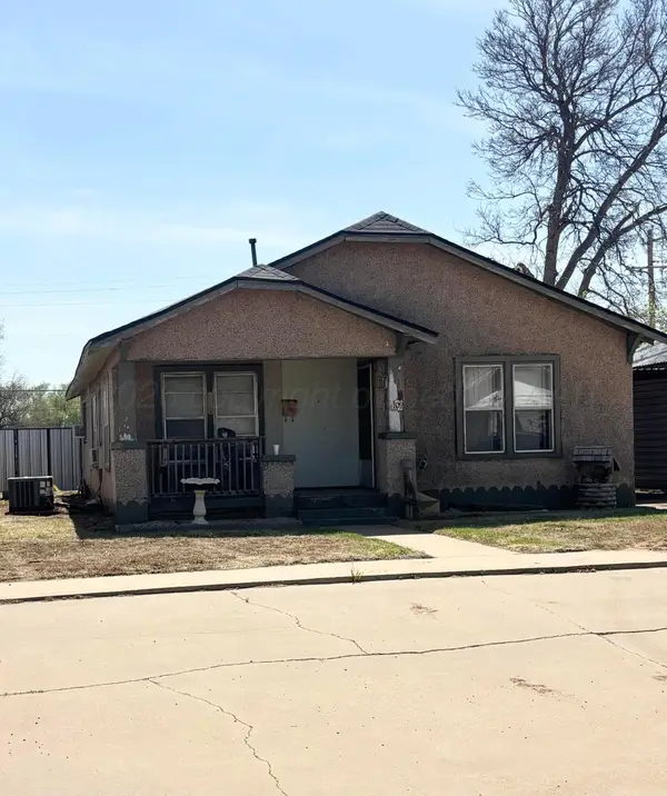 1109 Avenue D Nw, Childress, TX 79201