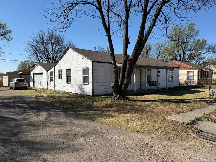 215 Hickory Street, Borger, TX 79007 - #2