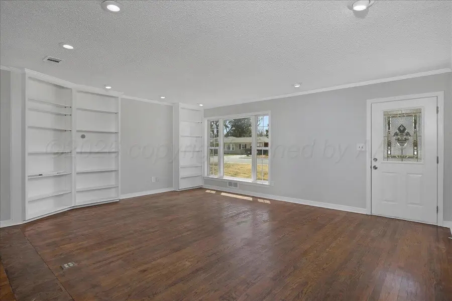 2404 Juniper Drive, Amarillo, TX 79109 - #3