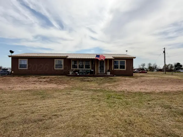 909 W 13th Street, Quanah, TX 79252