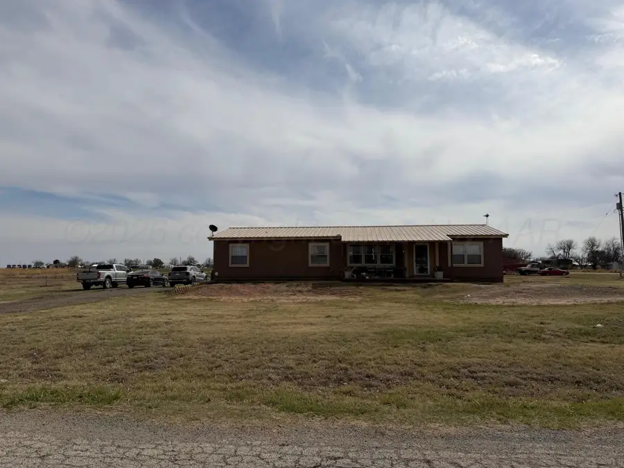 909 W 13th Street, Quanah, TX 79252 - #2