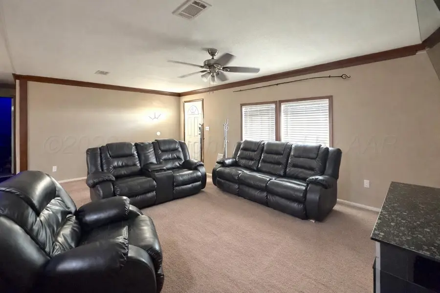 100 Bear Lane, Dumas, TX 79029 - #2