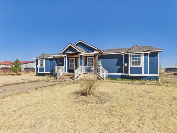 209 Texas Street, Cactus, TX 79013