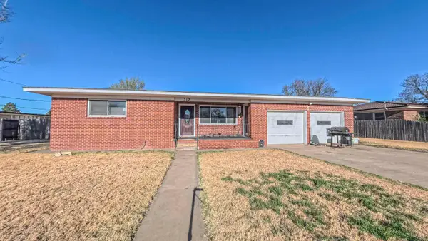 312 Chase Avenue, Gruver, TX 79040