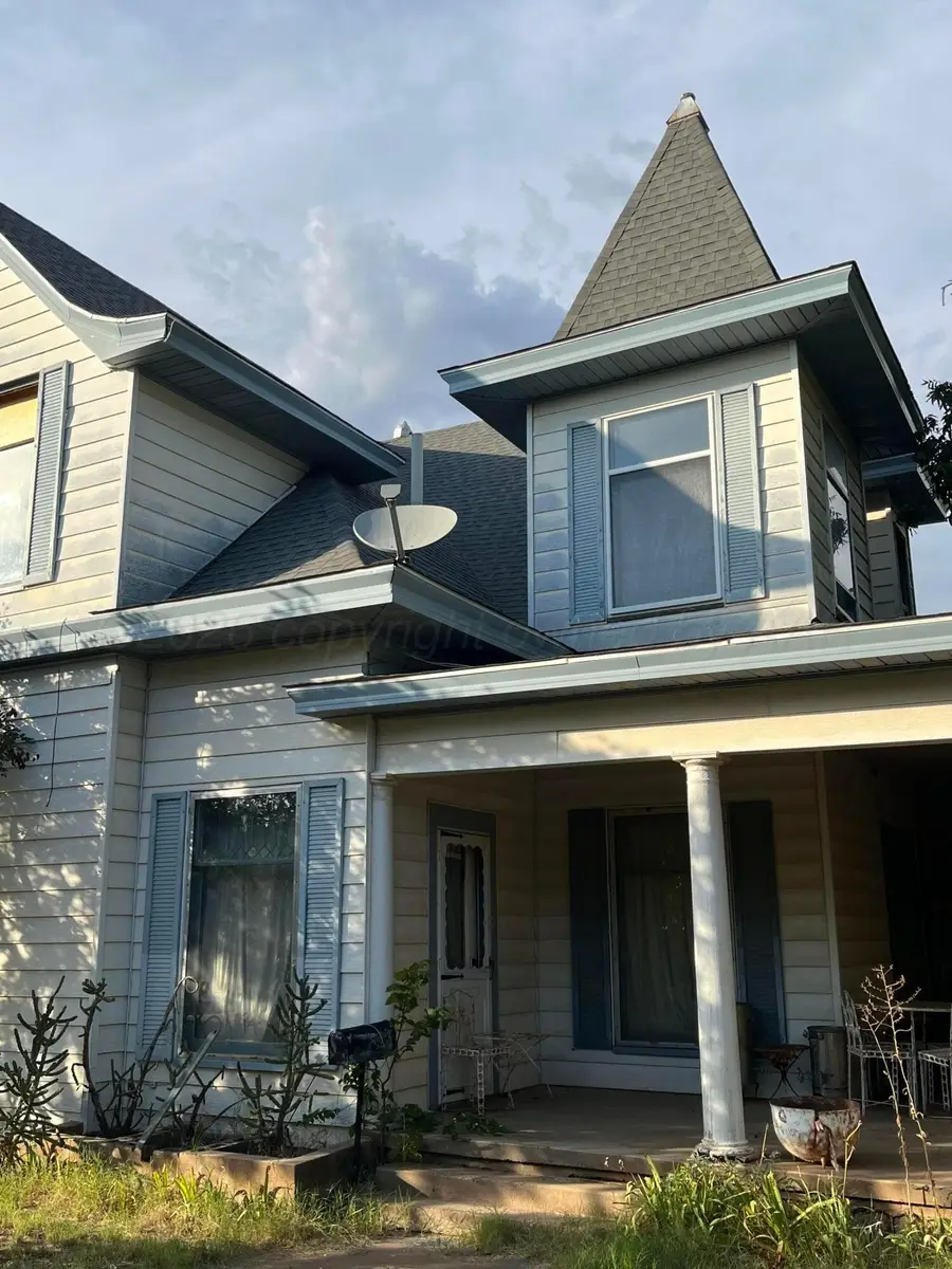 510 NW Avenue D, Childress, TX 79201 - #2