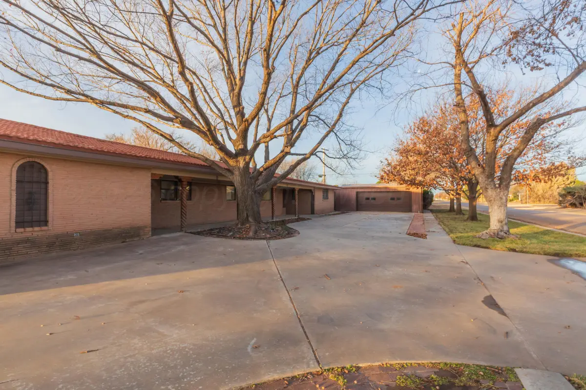 901 W Second Street, Claude, TX 79019 - Image #1