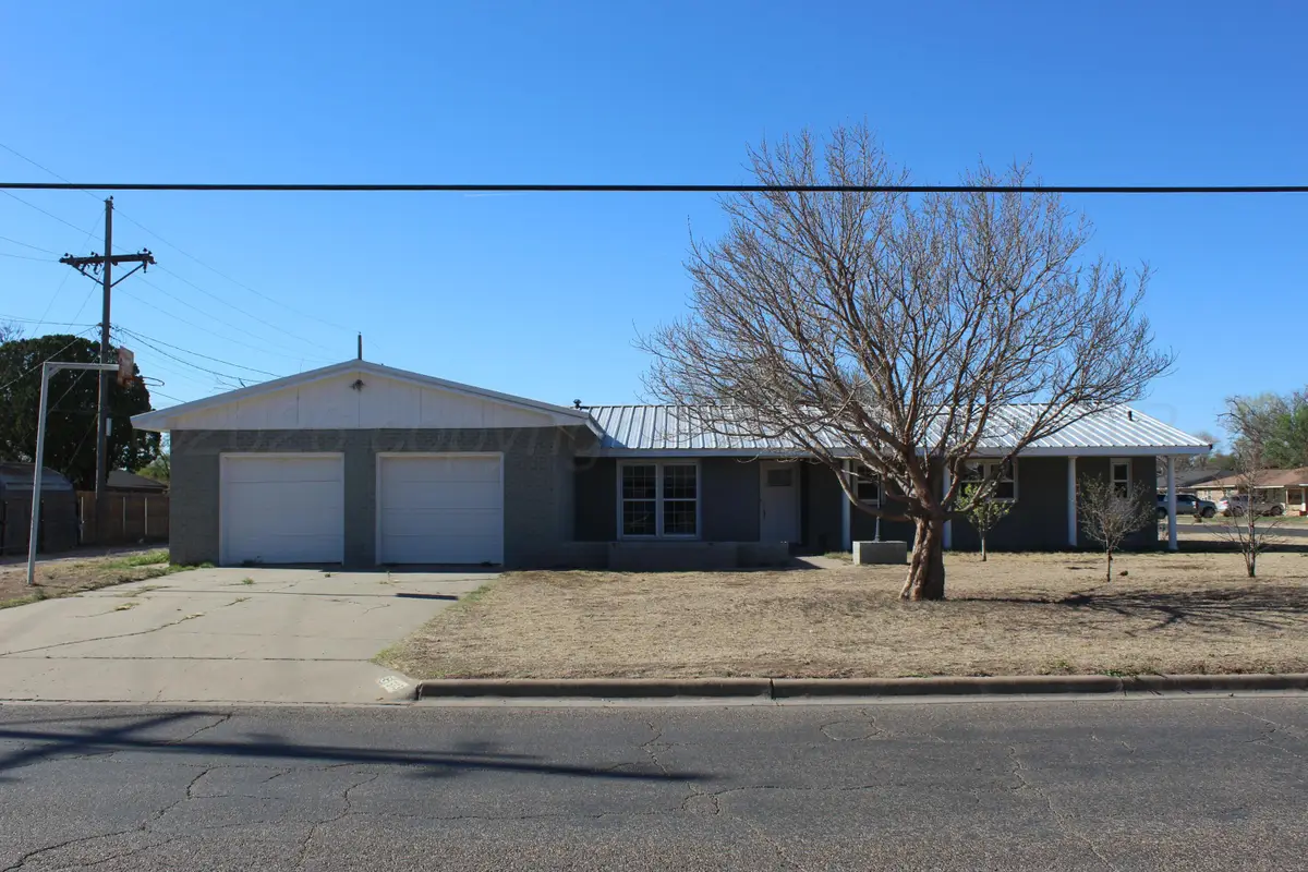 503 Plains Avenue, Hereford, TX 79045 - #1
