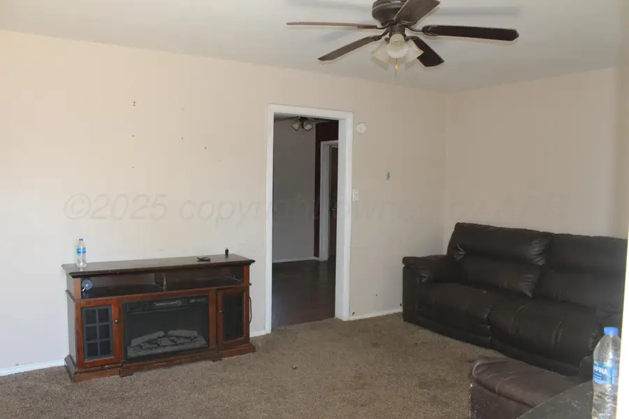 611 Bowie, Hereford, TX 79045 - #3