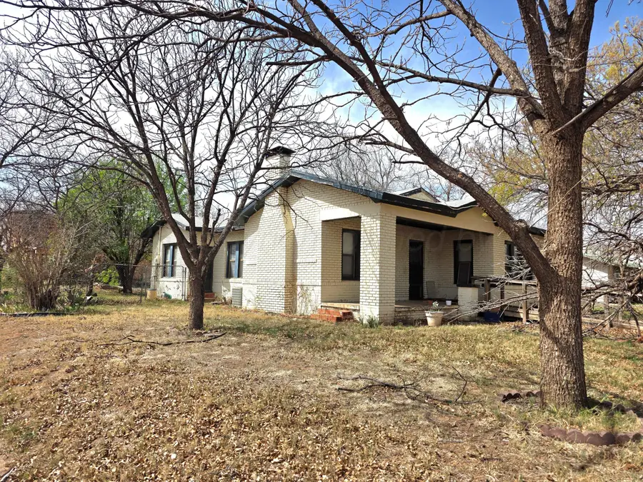 812 N 15th Street, Paducah, TX 79248 - #2