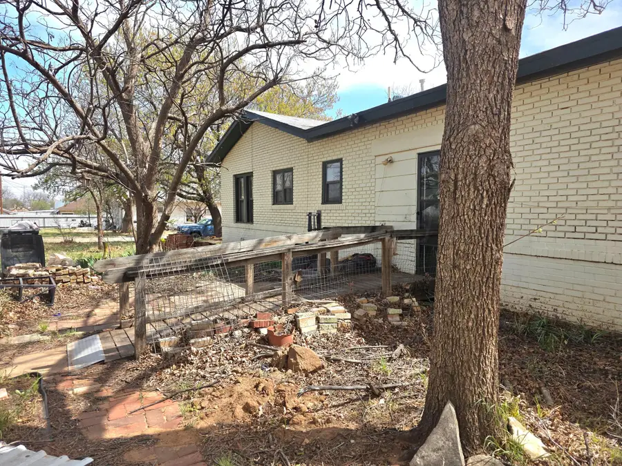 812 N 15th Street, Paducah, TX 79248 - #3