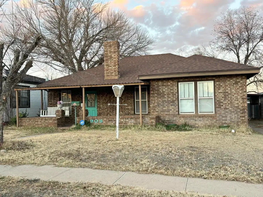 908 Avenue I Nw, Childress, TX 79201 - #2