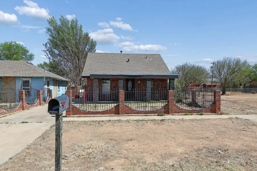 730 N Johnson Street, Amarillo, TX 79107 - #2