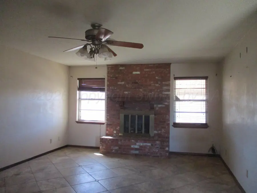 2725 Comanche Trail, Pampa, TX 79065-3115 - #3