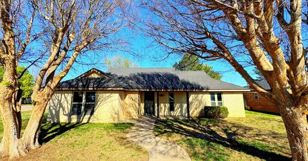 2601 Grinnell Drive, Perryton, TX 79070-5422