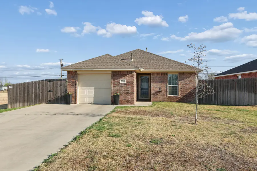 1914 NW 15th Avenue, Amarillo, TX 79107 - #2