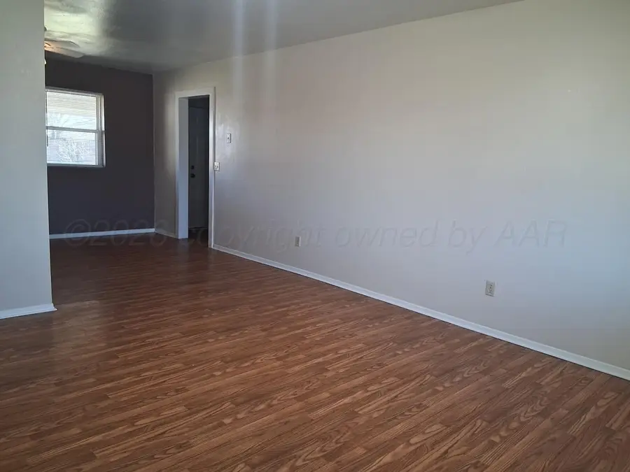 1025 NW 10th Street, Tulia, TX 79088 - #3