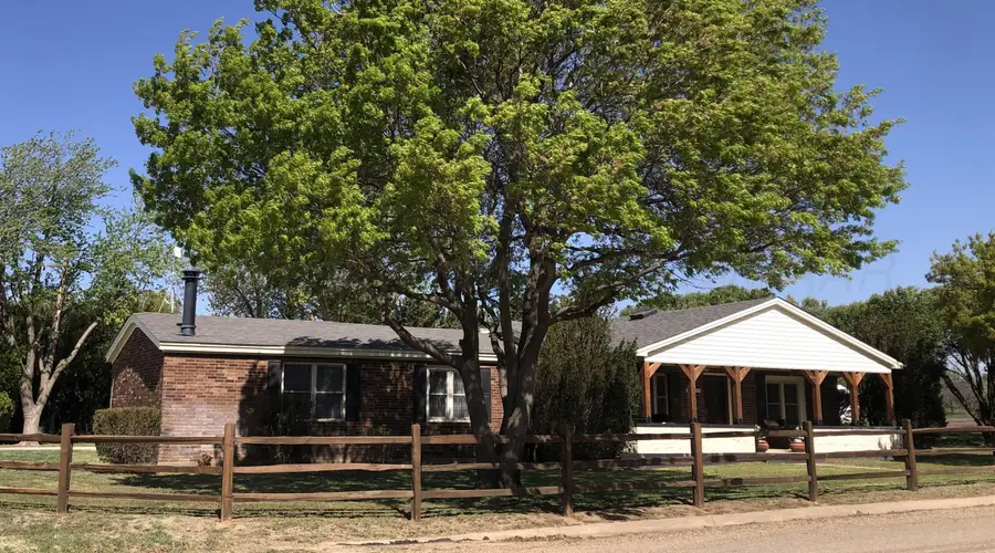 203 N Pine Street, McLean, TX 79057 - #3