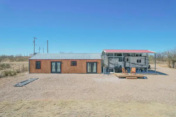 9938 Stinnett Road, Fritch, TX 79036