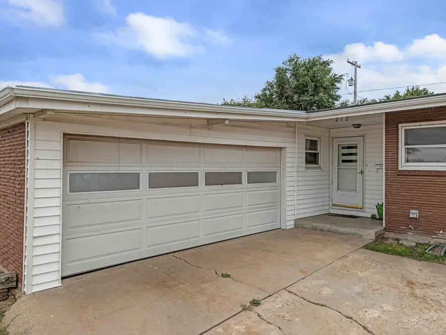 212 Teague Street, Borger, TX 79007 - #2