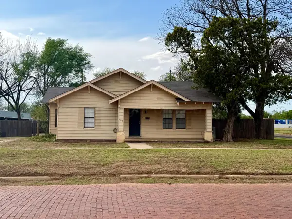 200 S Main Street, Childress, TX 79201