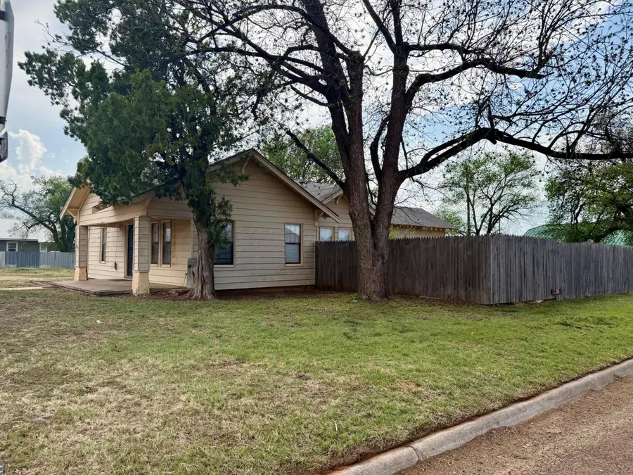 200 S Main Street, Childress, TX 79201 - #2