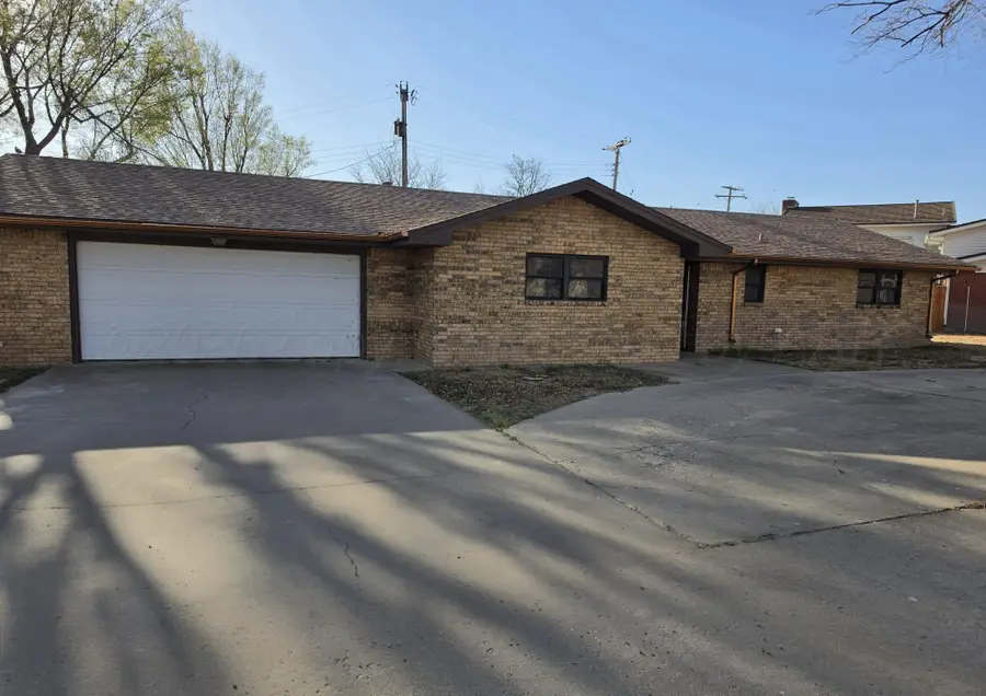 1115 S Bernice Street, Spearman, TX 79081 - #2