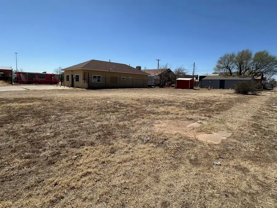 516 NE 3rd Avenue, Amarillo, TX 79107-5385 - #2