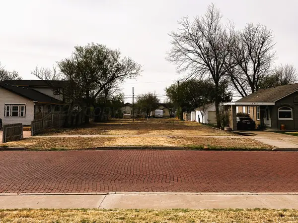 1308 1308 5th Ave Avenue, Canyon, TX 79015