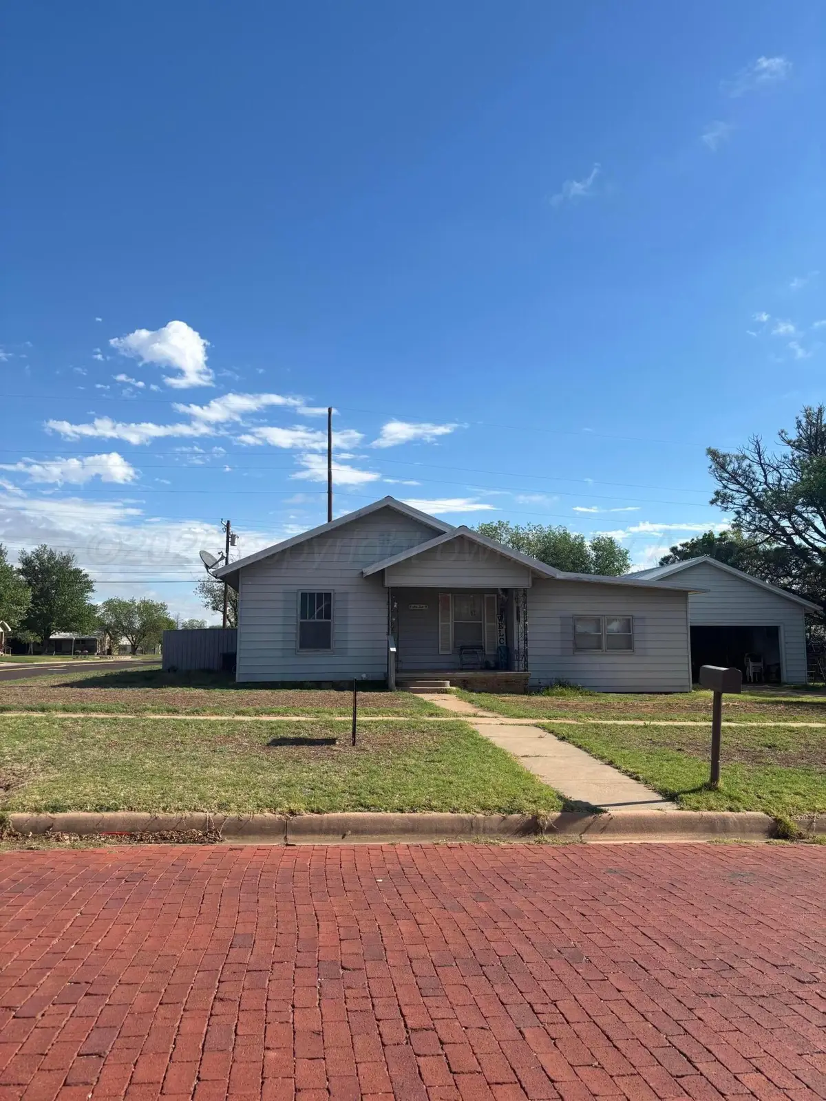 610 Avenue G Nw, Childress, TX 79201 - #1