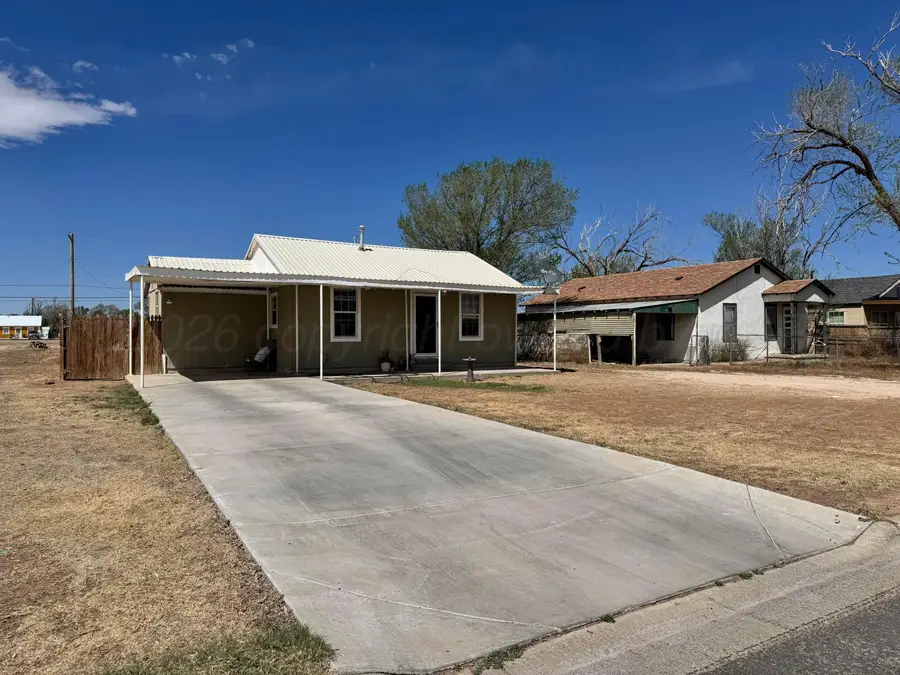 327 Avenue E, Hereford, TX 79045 - #2
