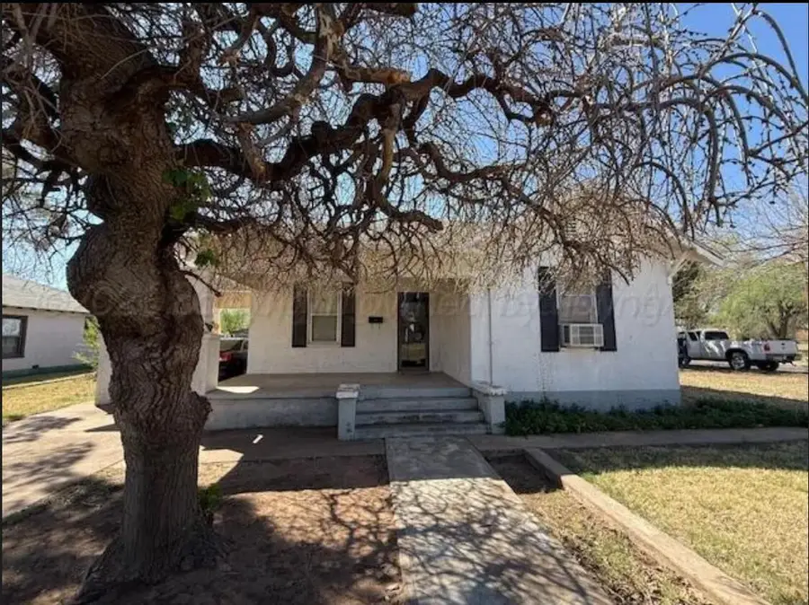 1420 W Bradford Street, Memphis, TX 79245 - #2