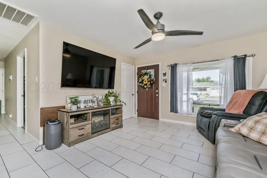 1950 N Faulkner Street, Pampa, TX 79065-3422 - #3